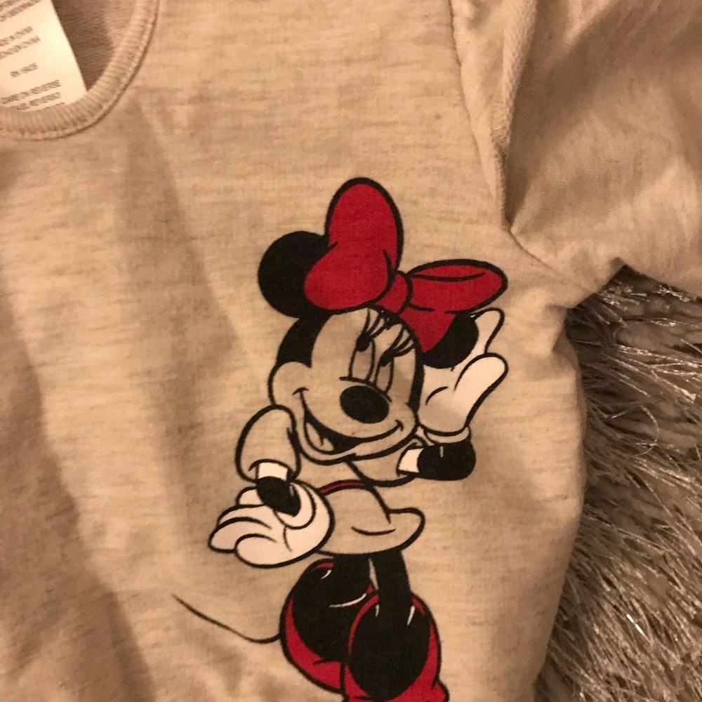 Disney baby girls infant 2 piece Size 6 to 9 mths